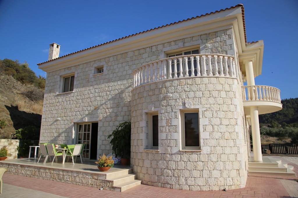 Villa Melyia Kato Pyrgos Room photo